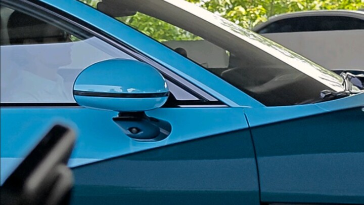 Thanks to CEO Lei and Xiaomi’s executives! Just being acknowledged with a wave is already more than 