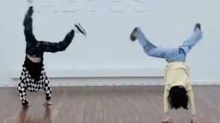好拼！BamBam x 权恩妃《Glitch》舞蹈视频公开！