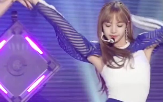 【Lisa】Tôi không hiểu tại sao nữ thần tượng này lại nổi tiếng đến vậy. Cô ấy biểu diễn có tốt không?
