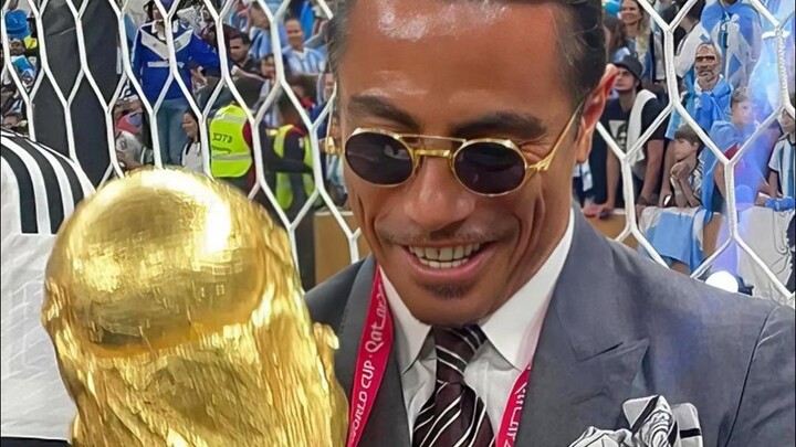Internet celebrity "Brother Sprinkling Salt" was sanctioned by FIFA for touching the World Cup troph