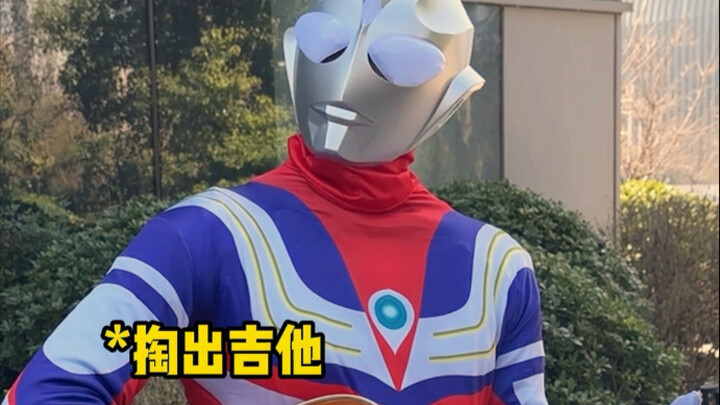 Menemui seorang mahasiswa yang menjual sushi gulung ala ahli sihir gelap