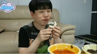 Đặt mì jajangmyeon nhưng thiếu củ cải trắng phần cuối #mukbang