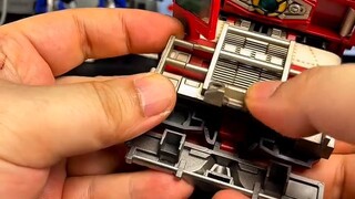 The Lucky Cat Transforms into Optimus Prime: The only advantage is the high degree of restoration of
