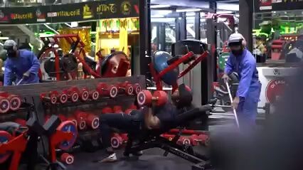 Part 1 Pranking in the gym😁😁😁