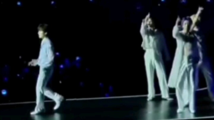 【Li Chan Dino】Chan Ni berhasil mencetak gol kedua di Moonwalker, hahaha
