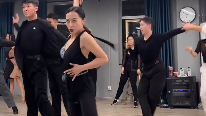 Jika Anda ingin mengelola ekspresi Latin Anda dengan sukses, jangan berusaha terlalu keras.