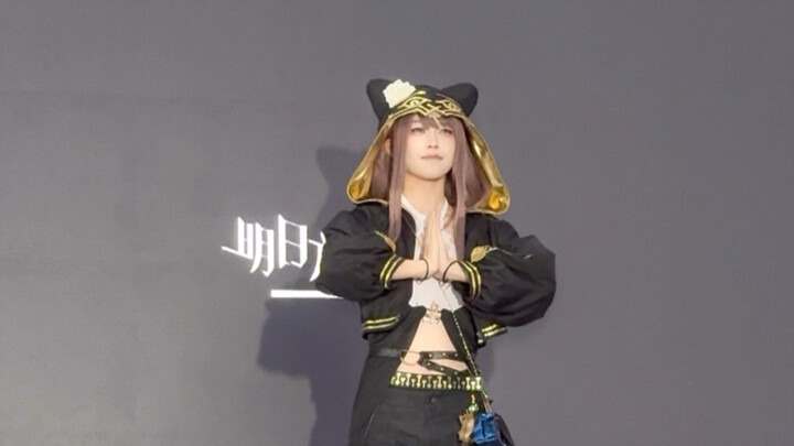 和背屏完美同步的掺冰冰现场版！