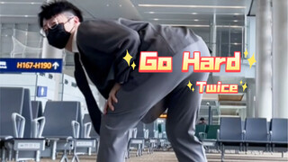 Menunggu pesawat ala tentara khusus, Go Hard