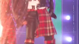 Well-known dancer, broke her skirt while dancing on stage
