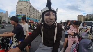 小黑子都笑了