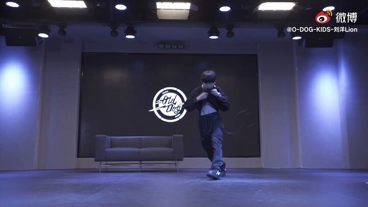 【O-DOG刘洋】小朋友跳王嘉尔哥哥的《安静》