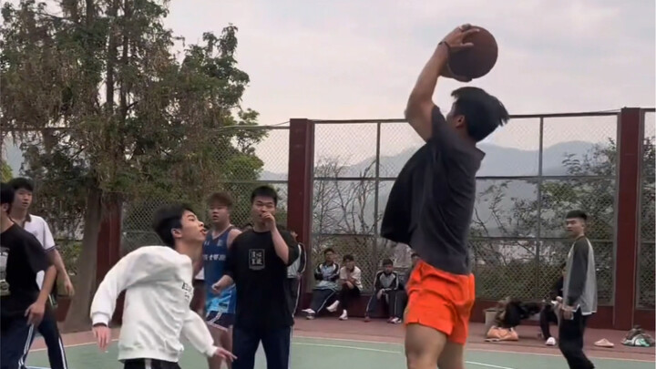 这两下子野球场基本无敌了