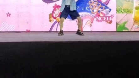 2021 شيجياتشوانغ NCE Zhang Fuzheng يرقص "غير خجول"