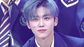 【La Tại Dân】Anh khóa trên đang đùa giỡn với bạn bè liền nhìn thấy ngay bạn đi ngang qua