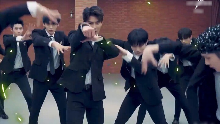 [R1SE Beyond World Special Effects Practice Room] yang eksplosif menyambut era pot keberuntungan
