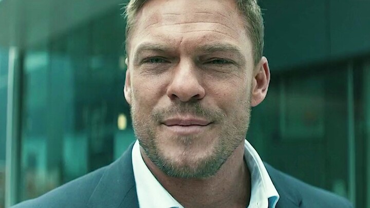 นักฆ่าคนนี้ไม่รู้เลยหรือว่า คนที่คอหนากว่าหัวน่ะ อย่าไปยุ่งดีกว่า?!