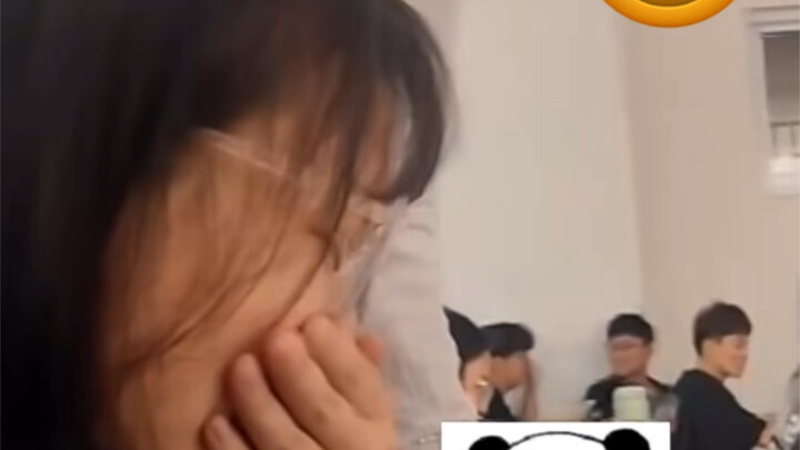 当土木系男友陪女友上法学课，被老师叫叫起来……