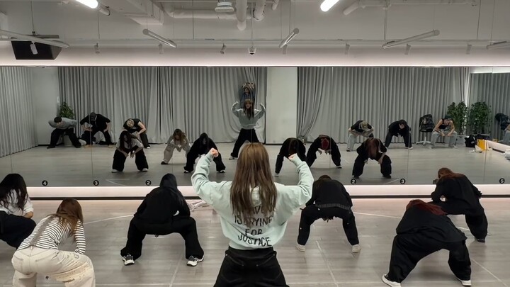 [Yuan Yiqi] The wrong-phrase version of the interlude: Little Gummy returns to Wonderland