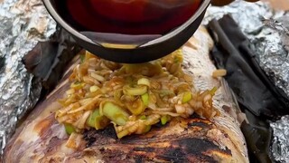 Tôi có thể ngửi thấy mùi dầu khi tôi đổ nó vào