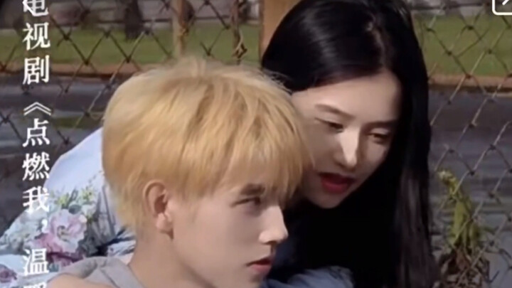 Fotografer langsung turun tangan hahaha~