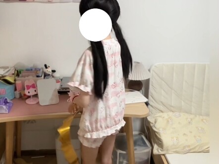 من هو مهووس بالفتيات الصغيرات؟