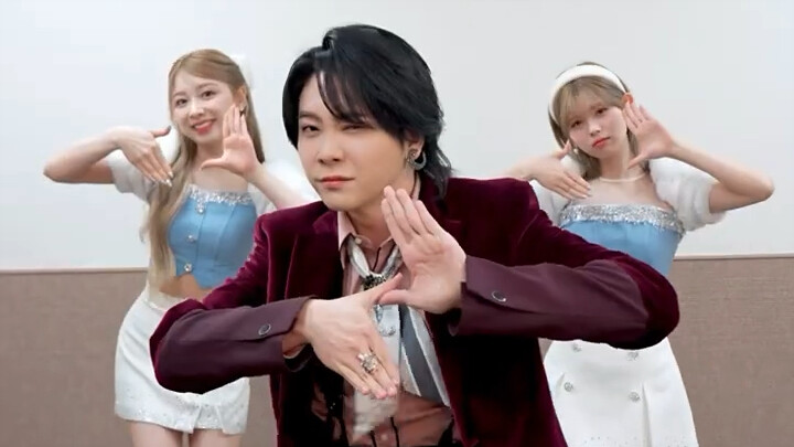 Thầy Oomori và NiziU đã hẹn hò rồi😆😆
