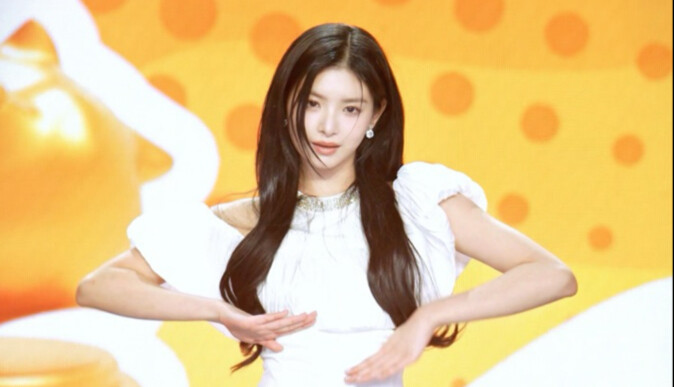 【หวังอีเหริน】การแสดงเต้นสุ่มในงานประกาศรางวัลเต้นรำของโซฮูวิดีโอ · 241208