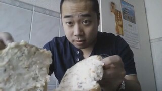 ASMR 吃东西的声音 -  面包和马铃薯酱