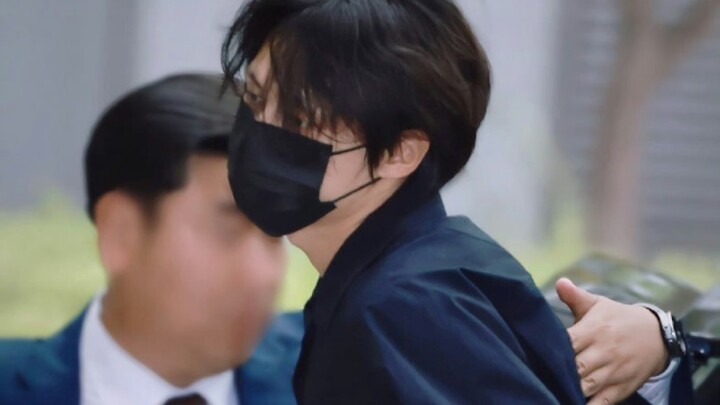 The looks that SM executive Kangta praised as “ultra-gorgeous”