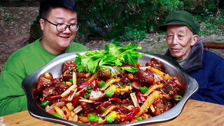 Mi's Secret Recipe of Dry Wok Spareribs: Crispy Rind and Tender Meat