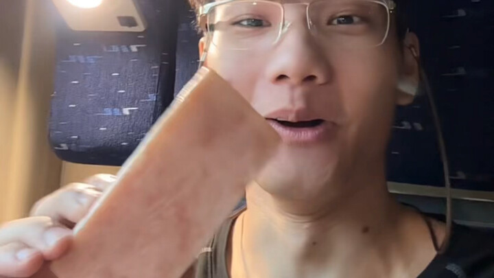 นั่งรถไฟรัสเซียไปรับพี่ใหญ่กับน้องแมวที่ไม่ได้เจอกันมาสี่เดือน