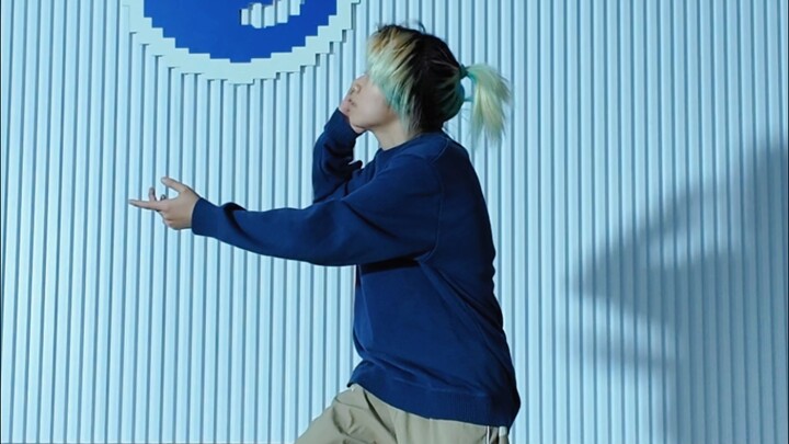 Passing the Test of Love, Gazing at the Bright Moon