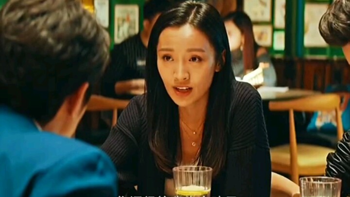 Người phụ nữ giàu có này trông cũng khá ổn, người thứ hai thực sự rất ấn tượng.