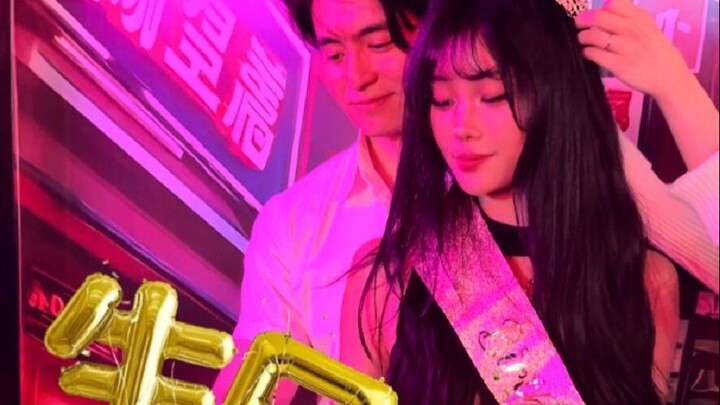 Ngày thứ hai sinh nhật vẫn còn bất ngờ?!