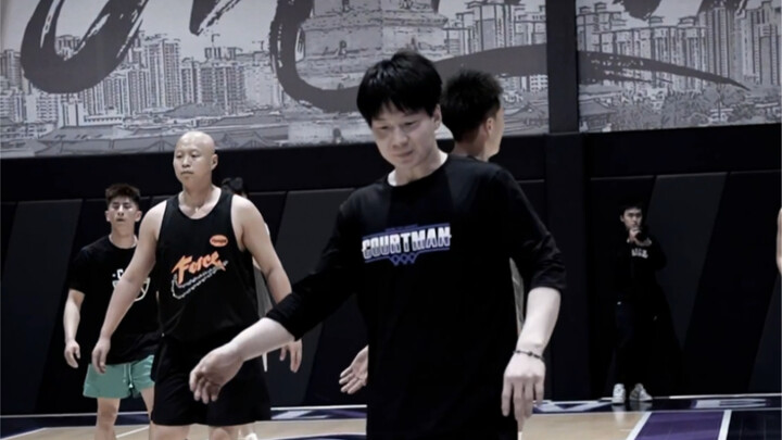 Ngẩng đầu cười lớn bước ra ngoài, bọn ta há phải kẻ tầm thường như cỏ dại?