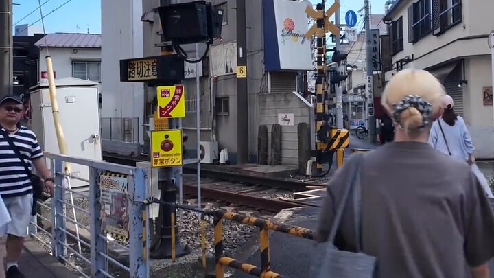 When traveling in Japan, I used Conan's bgm and always felt that something was going to happen in th