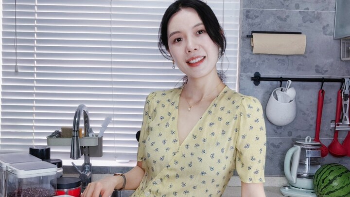 This brand-new stroller this year… I swear it’s got a brain of its own!