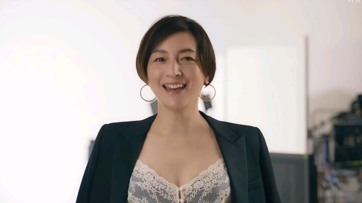 Eros yang Membuat Perempuan Bersinar Menurut Ryoko Hirosue | VOGUE JAPAN