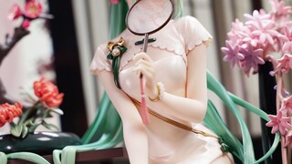 This should be the most beautiful figure I have ever photographed! Myethos Hatsune Miku Time Review