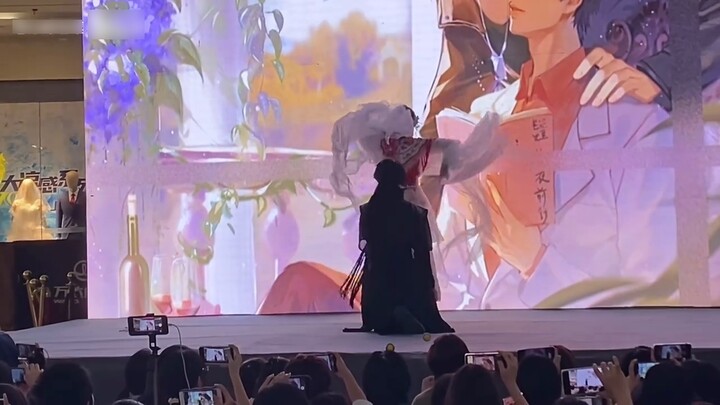 [Black Flower] I hired a foreign dance teacher to help me dance "Empty Stage Drama"? I also danced a