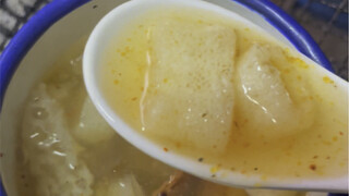 Bamboo fungus stewed chicken soup