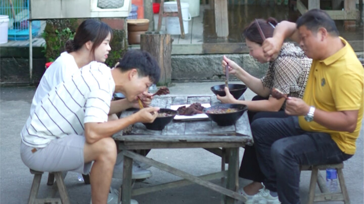 How insanely delicious homemade sour and spicy rice noodles really are—watch this video and you’ll f