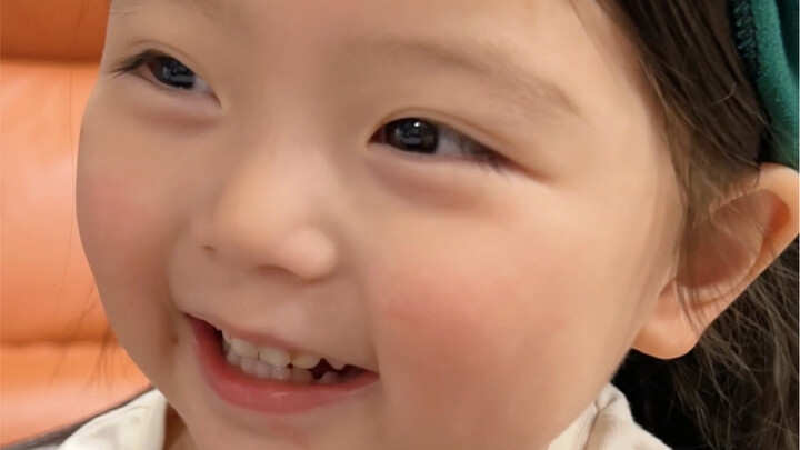 Family, help me figure this out—what accent is Zizi speaking with? I’ve been trying to crack it all 