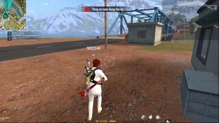 Highlight freefire  xử lí súng sạc đỉnh của chóp.mp4