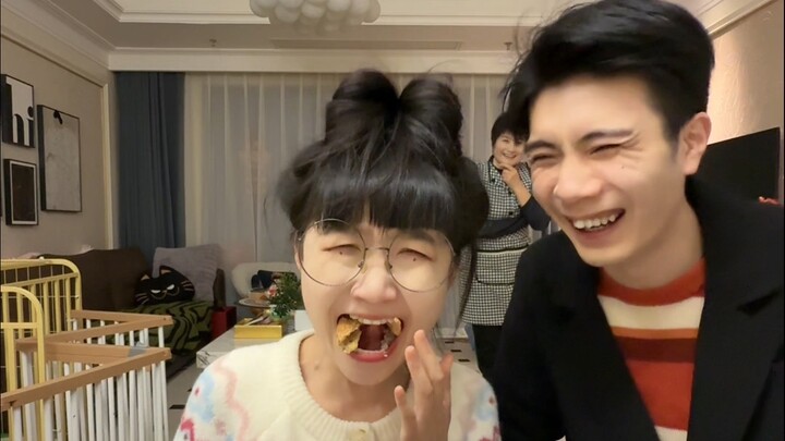 Malam ini hanya makan satu piring bawang putih.
