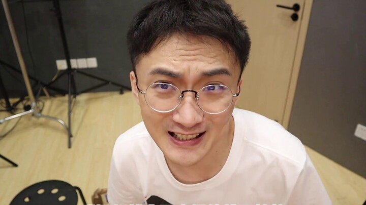 I became a novice in a second! I vomited after playing PUBG on a Sony 4K TV bought from Pinduoduo! I