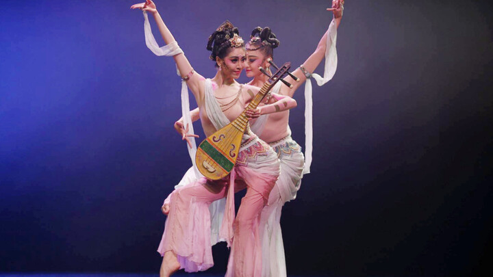 ระบำสไตล์ตุนฮวง "เพลงดอกบัว" ระบำสวยงาม การแต่งตัวและการแต่งหน้าครบเครื่อง (Sun Qiuyue&Li Yiran)