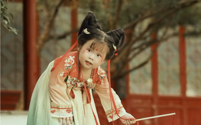 Tôi thành công rồi! Từ giờ chẳng ai có thể chê tôi dùng hình nền chất lượng cao được nữa!!!! Tôi còn