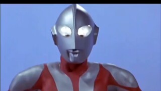 Hình dạng khuôn mặt nào của Ultraman thế hệ đầu tiên đẹp hơn?