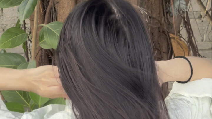 Mái tóc của mẹ chồng lúc nào cũng dày như vậy, hóa ra là nhờ dưỡng bằng tinh chất thực vật kết hợp v